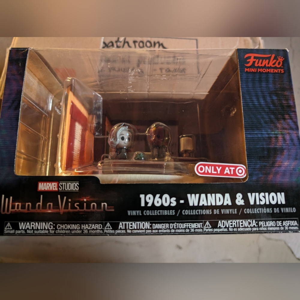 Funko Wanda & Vision Moments
